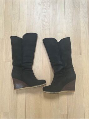 black ugg wedge boots 6.5 US